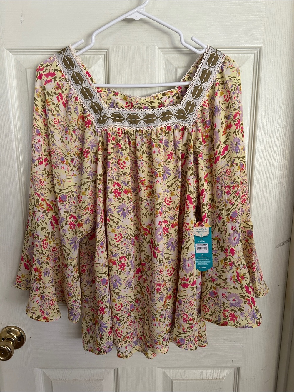 The Pioneer Woman Cream Floral Square-Neck Tunic with Lace Trim